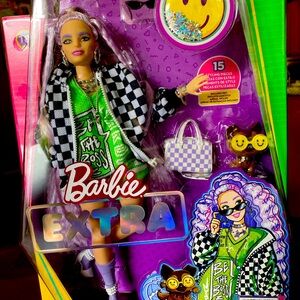 Barbie Xtra Doll 18